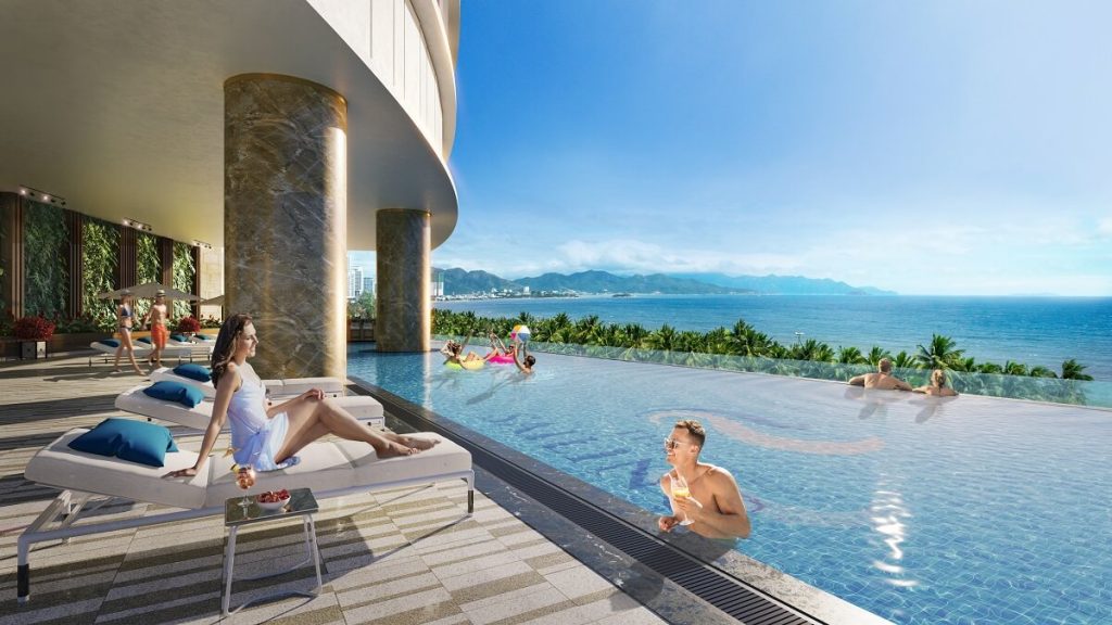 Thả hồn mình vào hồ bơi trên cao đẳng cấp để hòa quyện vào đất trời và ngắm biển Quy Nhơn xanh biếc. Một sự tận hưởng tuyệt vời mà không phải ở đâu cũng có